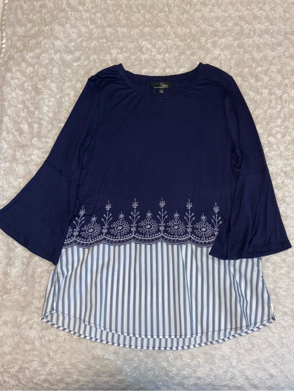 NEW Bell Sleeve Floral Detail Navy Oversized Long Top Large L NWOT